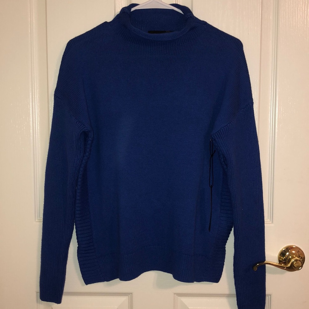 Tahari sweater